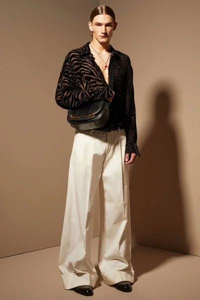 Look 12